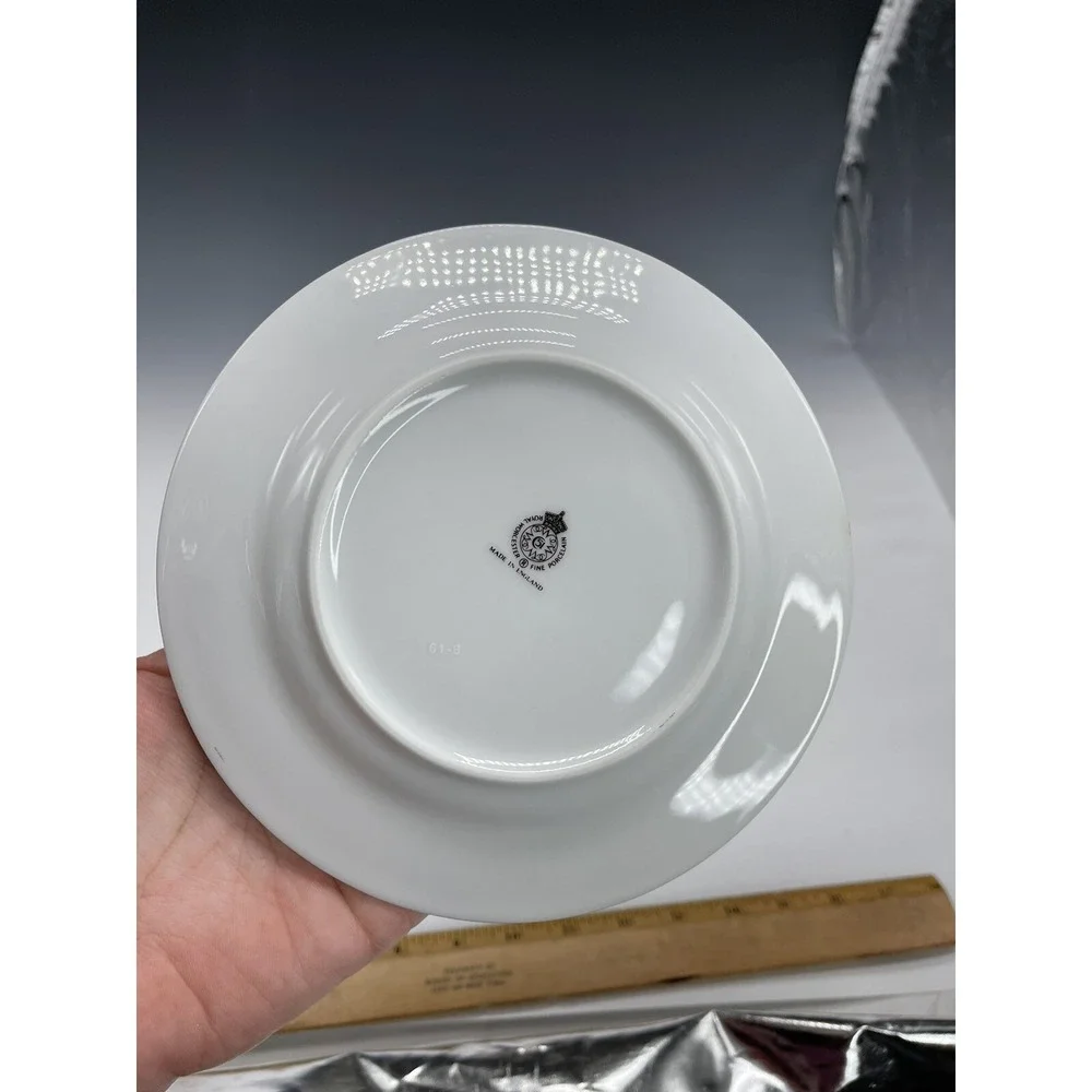 Royal Worcester Evesham Gold‎ Rim 6.5